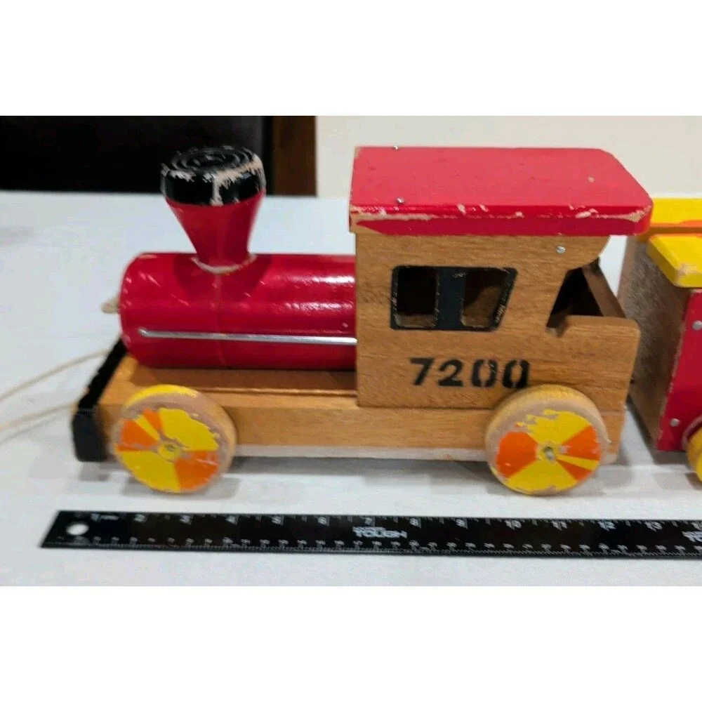 Vintage Wooden Toy Train Pull Toy 3 Cars 30 In.